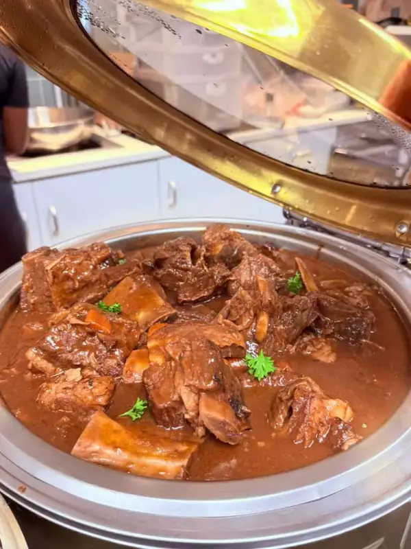 Hot buffet by Quench x Como